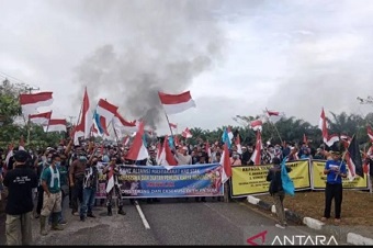 kisruh warga Kampung Dayun pemilik lahan bersertifikat dengan PT DSI belum tuntas (foto/Antara)